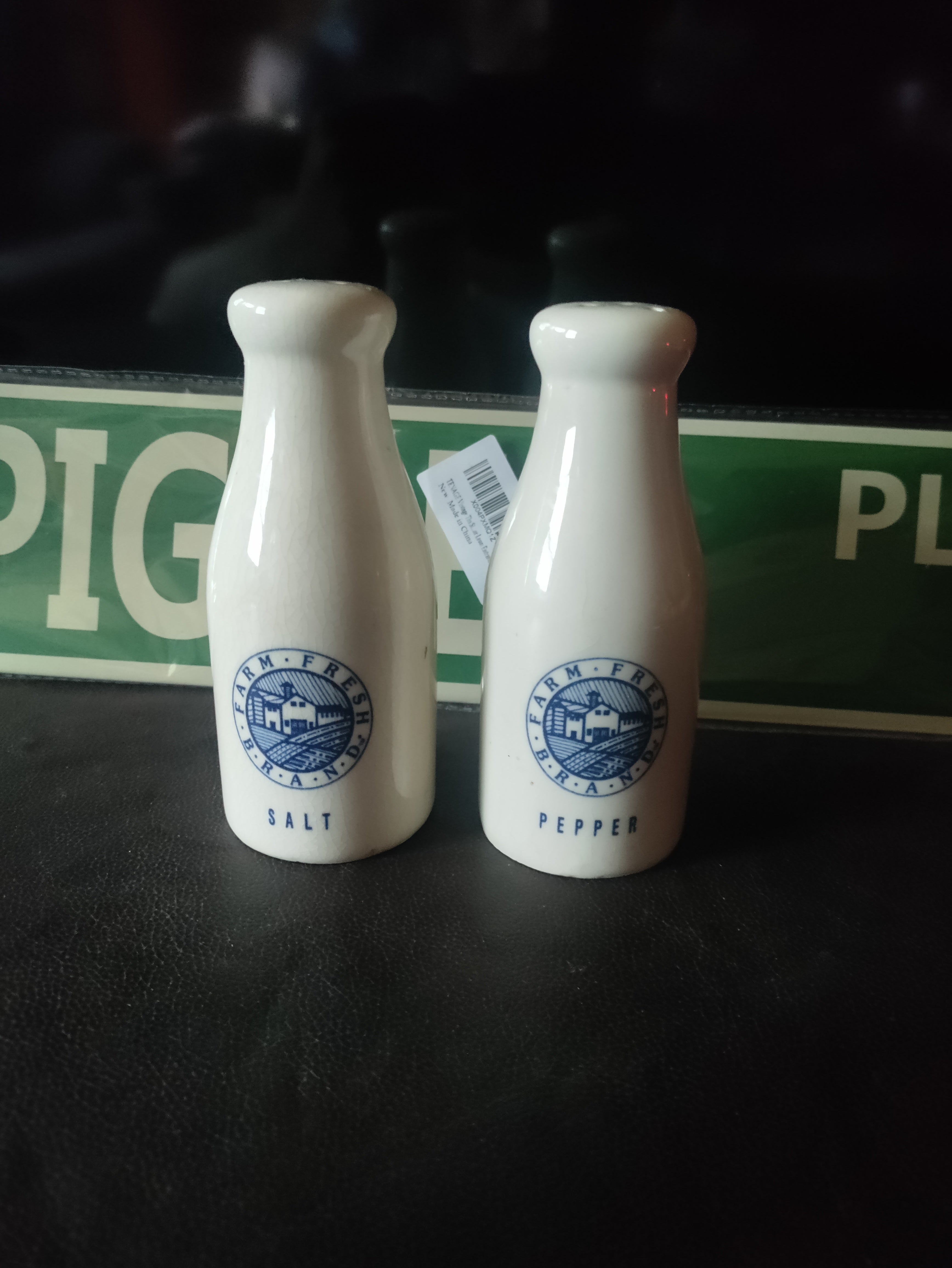 Farm fresh brand salt/pepper shakers (decorative)